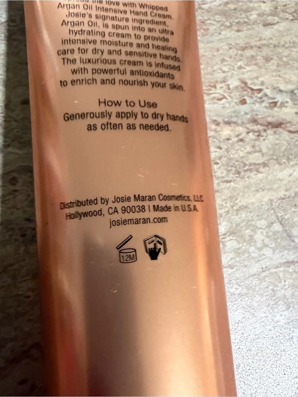 JOSIE MARAN lightweight hand